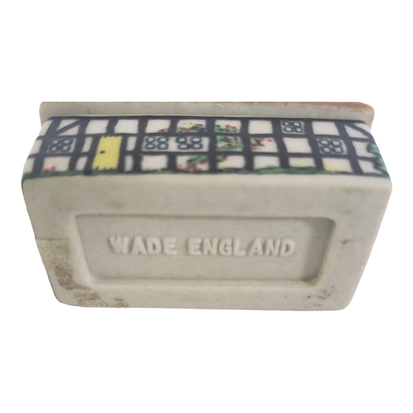 Wade England Figurines Whimsey On Why Pump Cottage #1 - Picture 5 of 9